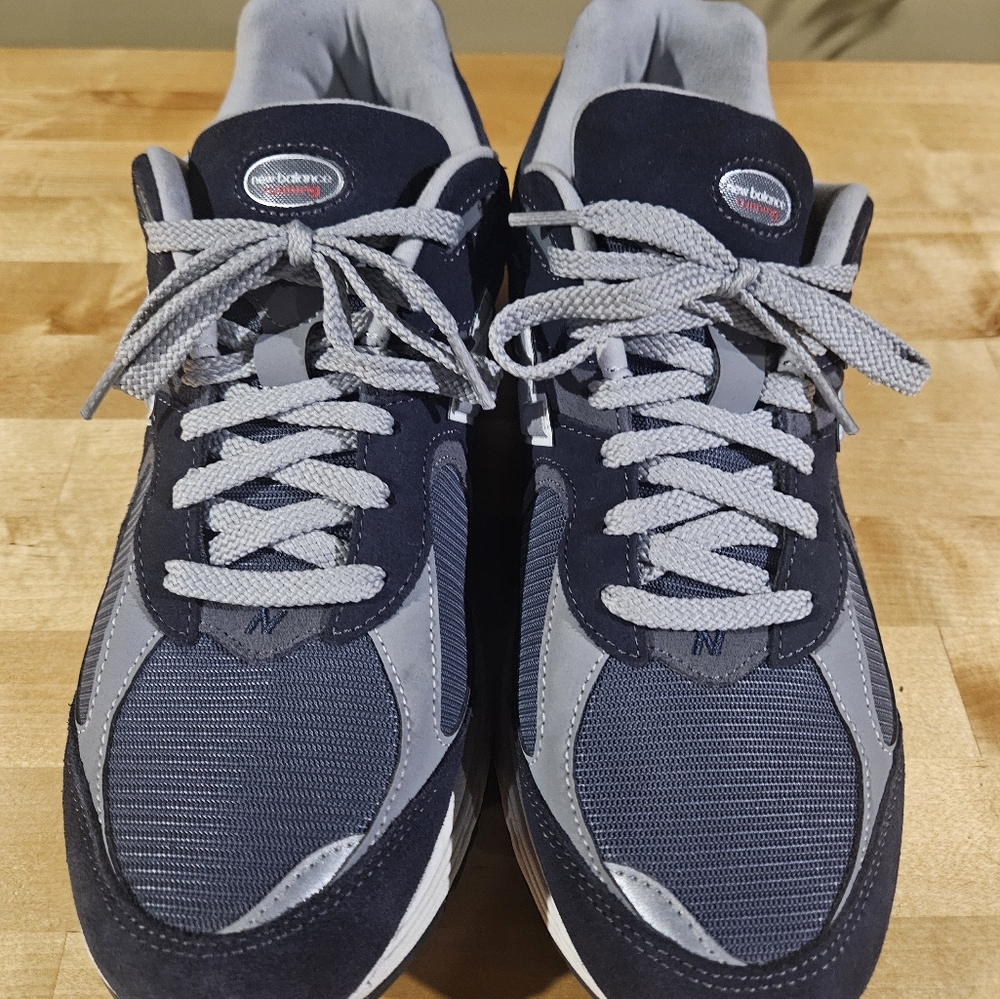 New Balance 2002r View 3